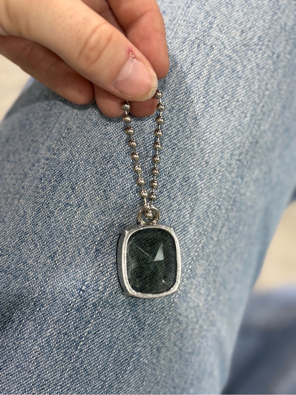 Coach dark grey gem purse charm - Picture 4 of 8